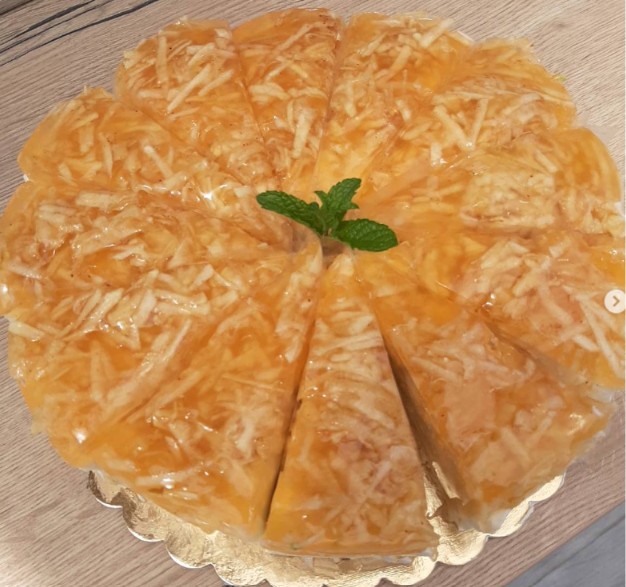 Apple tart slices