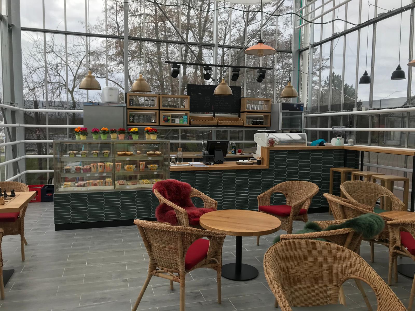 Miki's Cafe